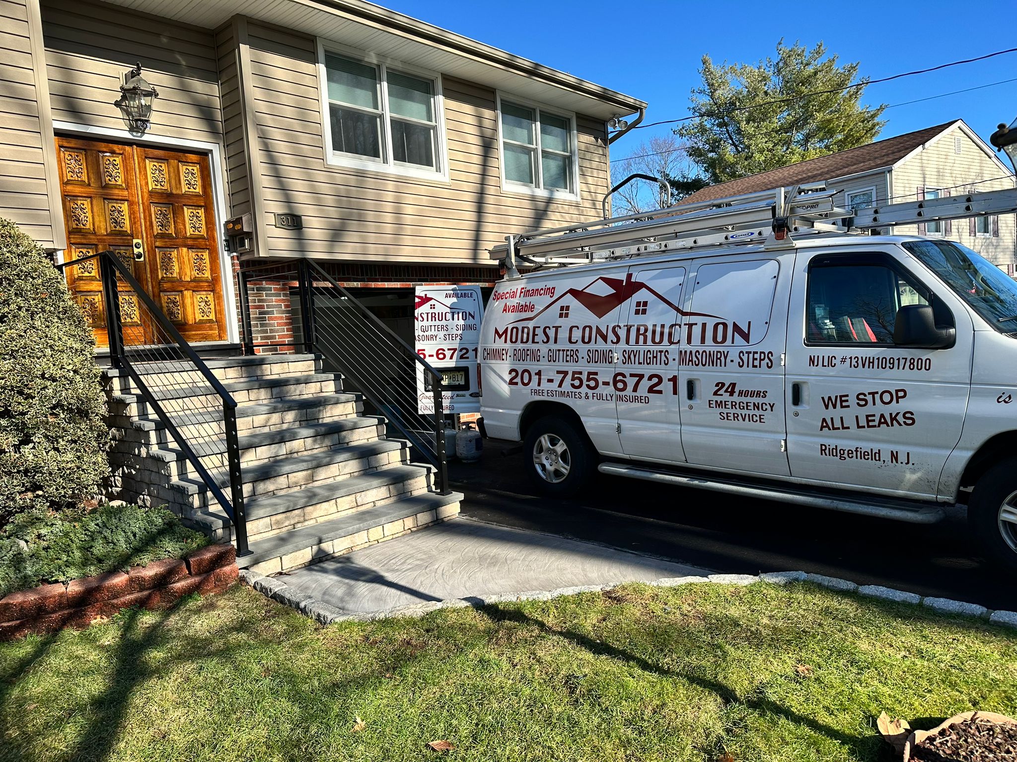 Modest Construction llc Logo