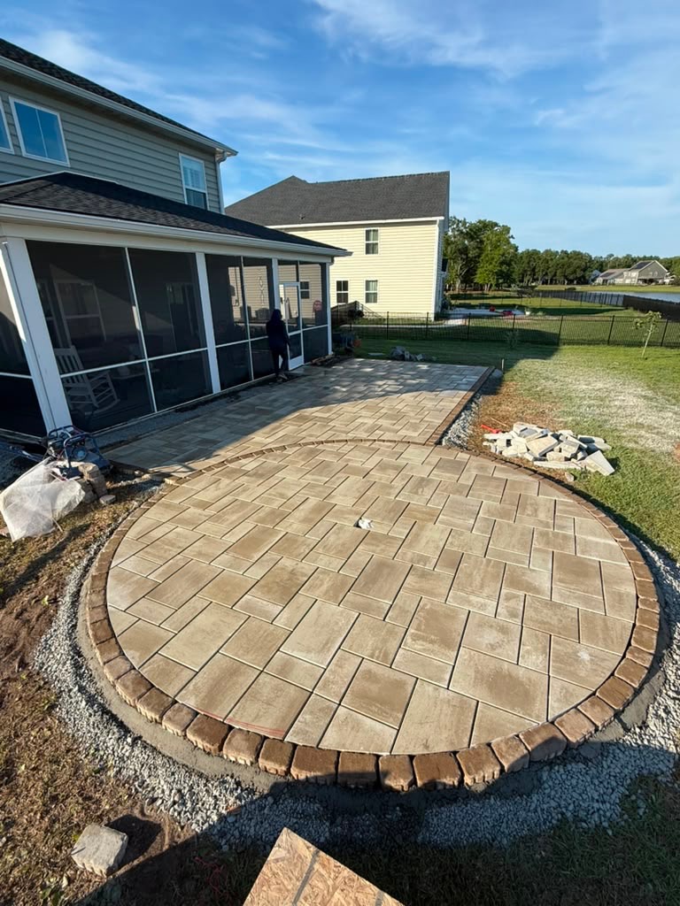 Elie Masonry Concrete Logo